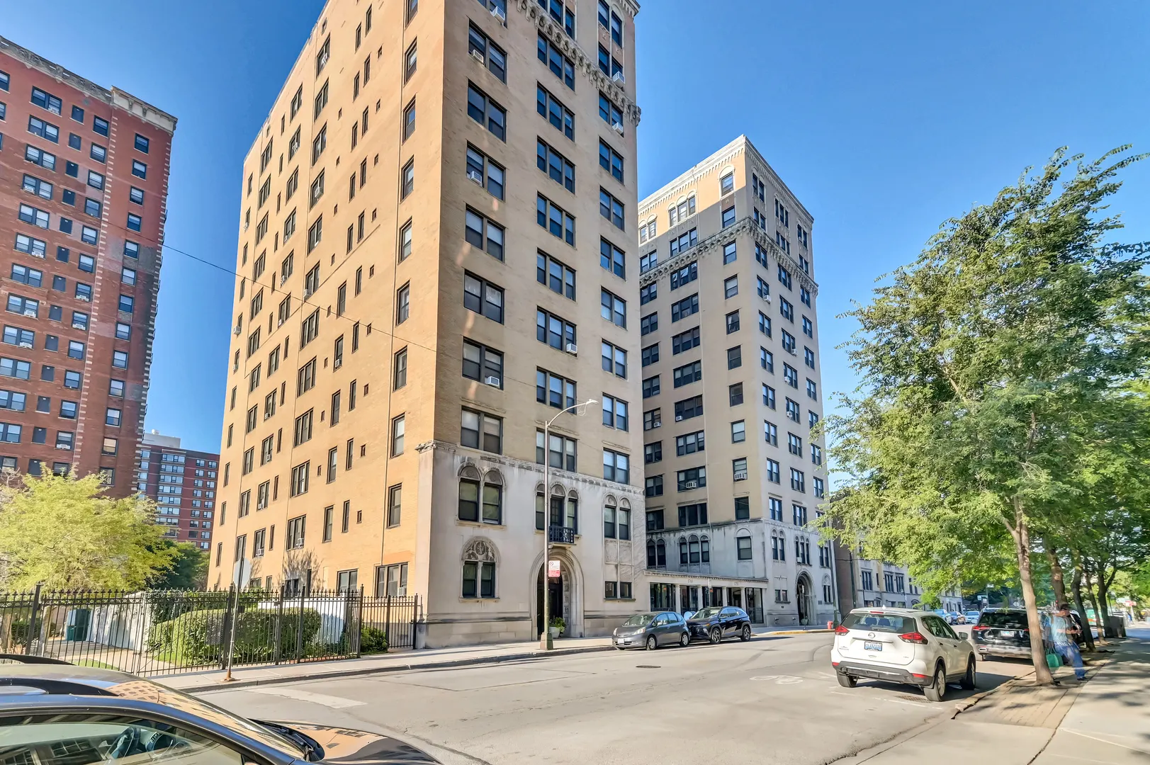 1755 E 55th Street 301 IL