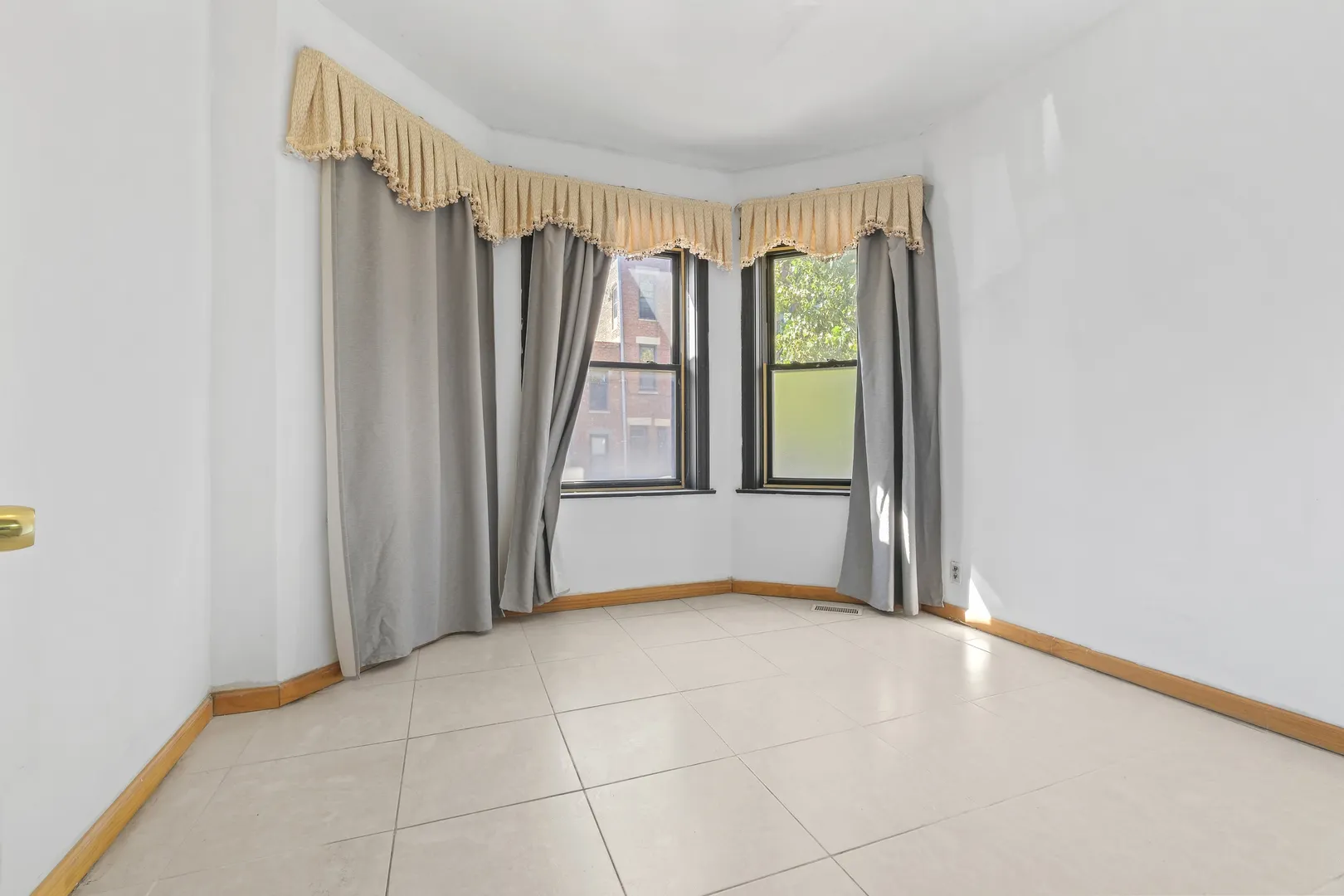 450 W 29th Street IL