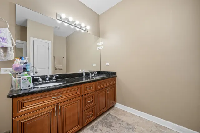 6637 W 64th Place IL