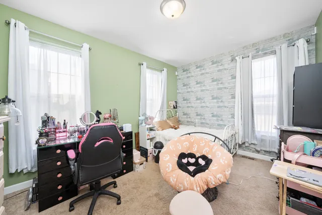 6637 W 64th Place IL