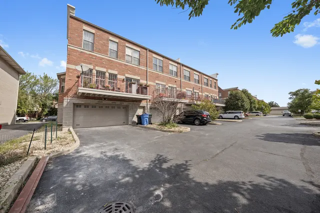 6637 W 64th Place IL