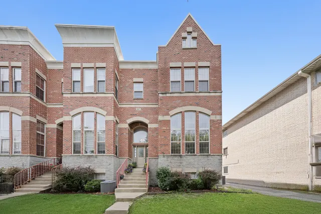 6637 W 64th Place IL