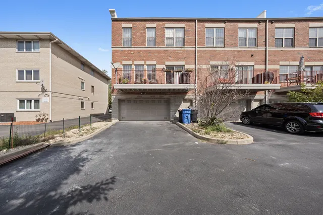 6637 W 64th Place IL