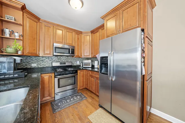 6637 W 64th Place IL