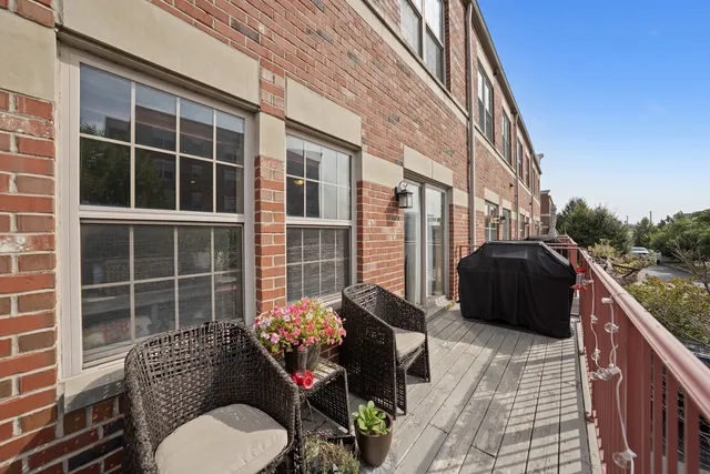 6637 W 64th Place IL