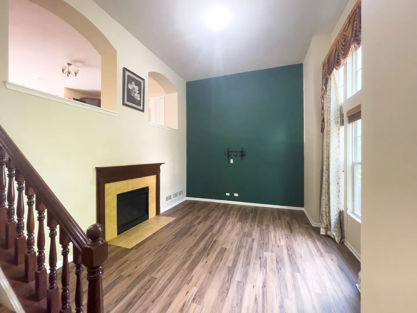 516 GROSVENOR Lane IL