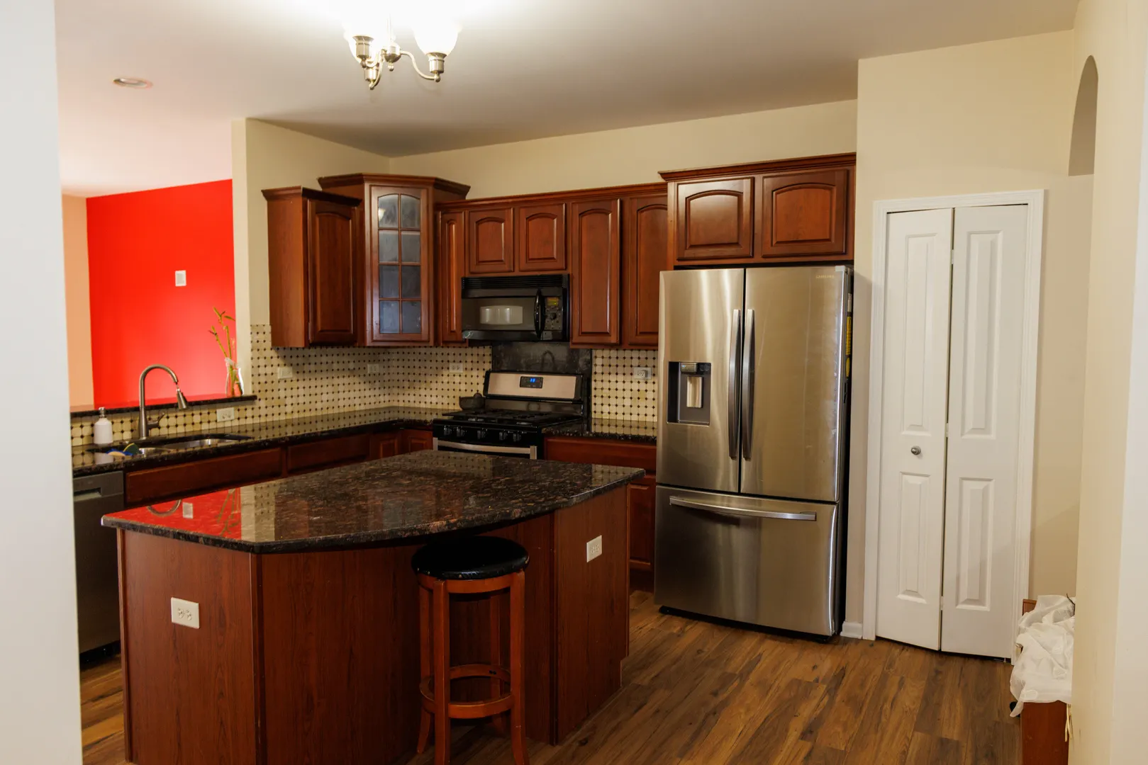 516 GROSVENOR Lane IL
