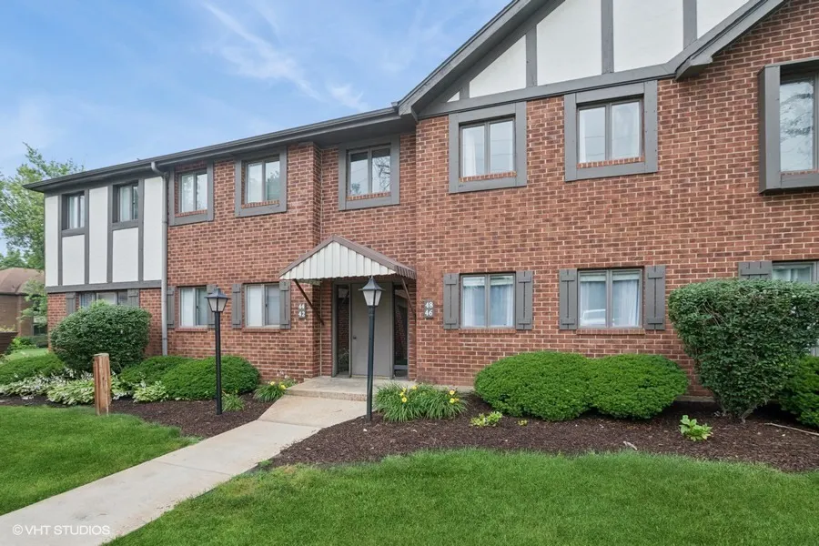 48 Parliament Drive W 132 IL