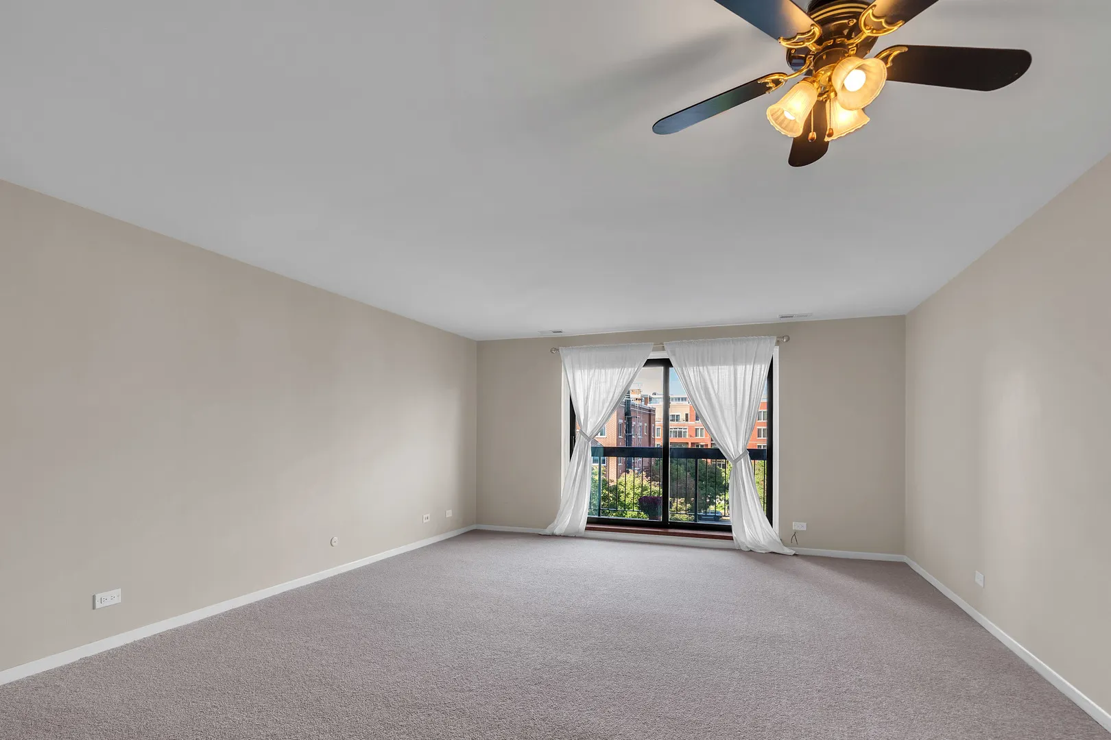 711 S RIVER Road 510 IL
