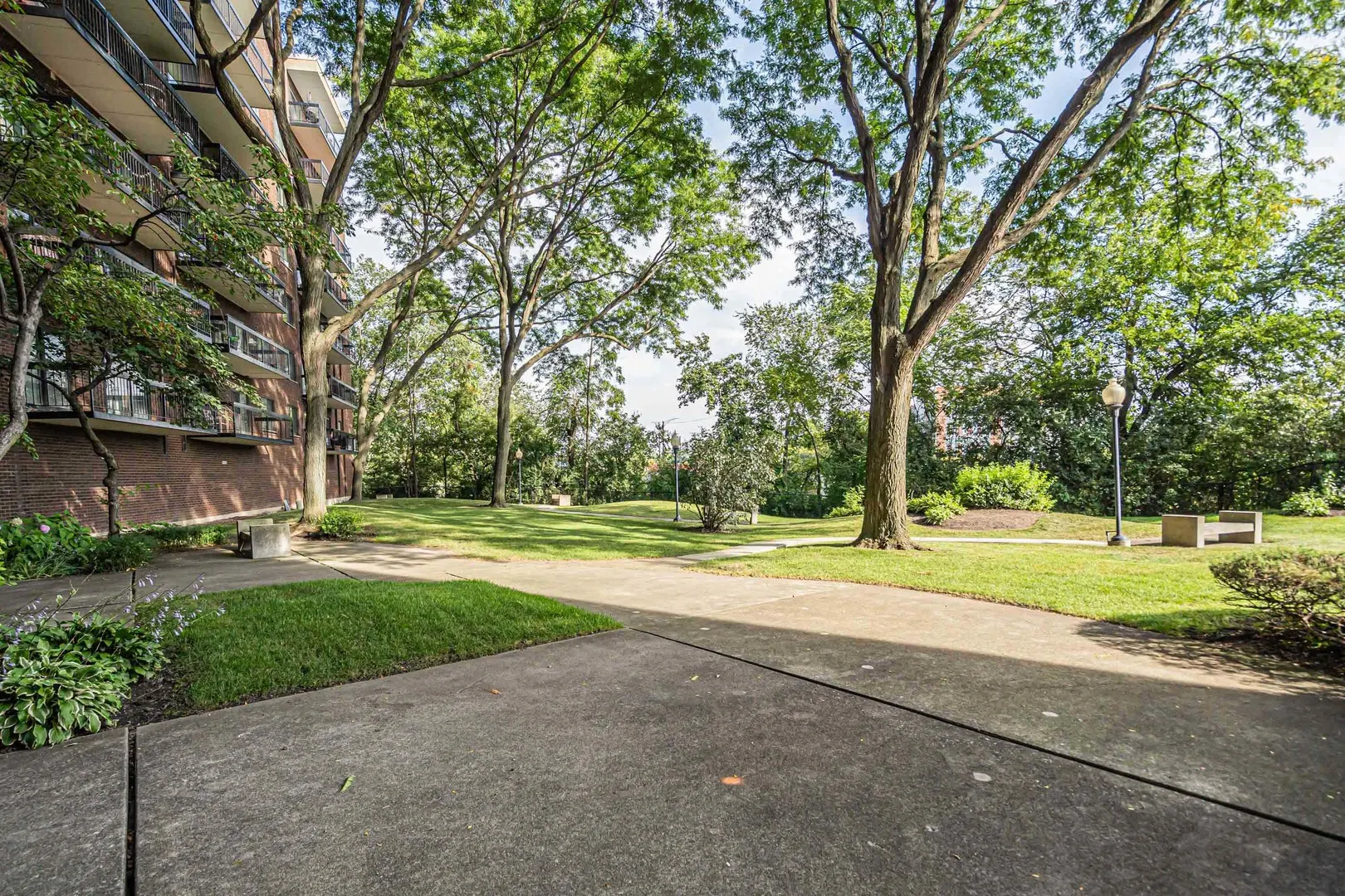 711 S RIVER Road 510 IL