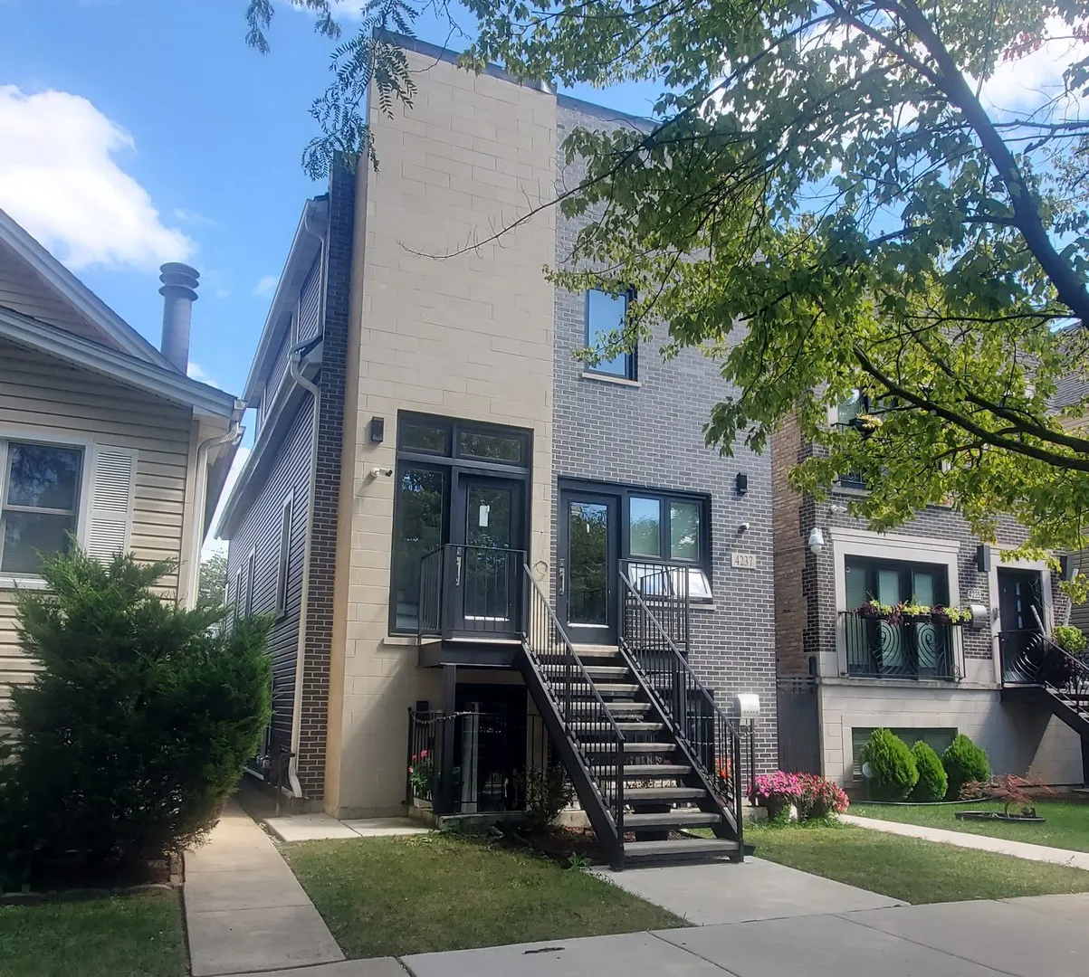 4237 N Central Park Avenue 2 IL