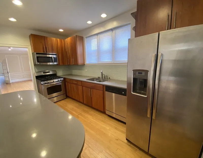 2029 W Jarvis Avenue 2 IL