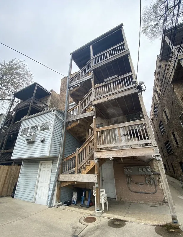 2029 W Jarvis Avenue 2 IL