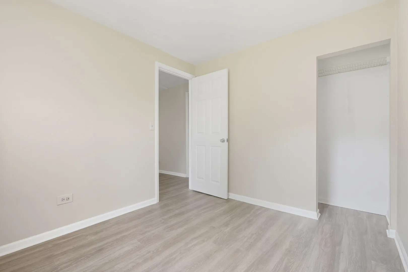 1218 Sunnyside Court IL