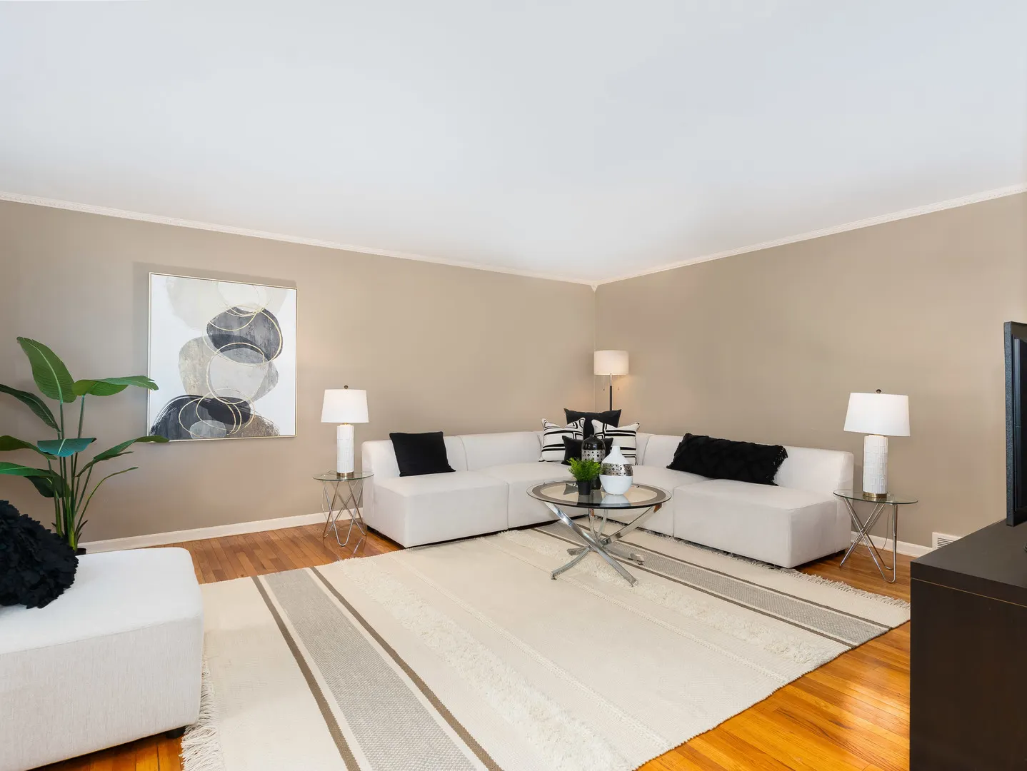 25w303 Gunston Avenue IL