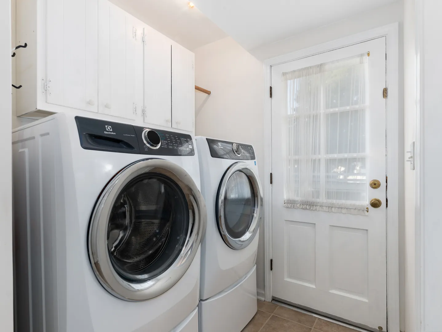 25w303 Gunston Avenue IL
