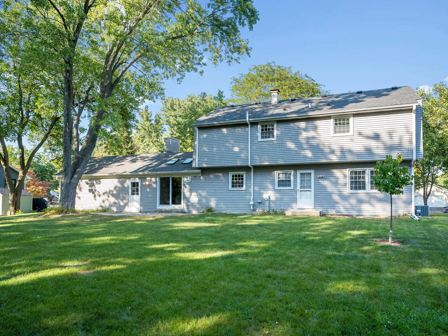 25w303 Gunston Avenue IL