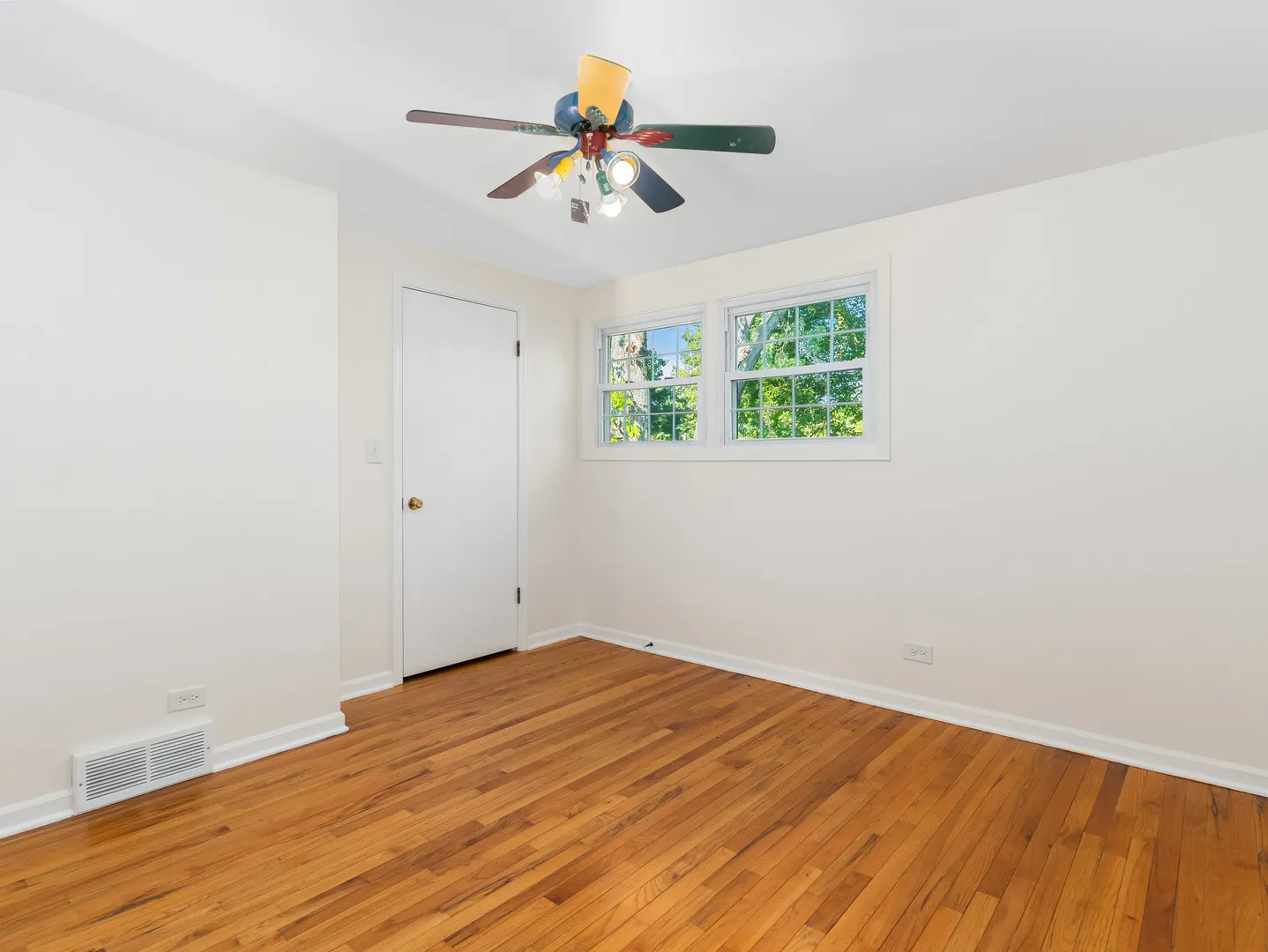 25w303 Gunston Avenue IL