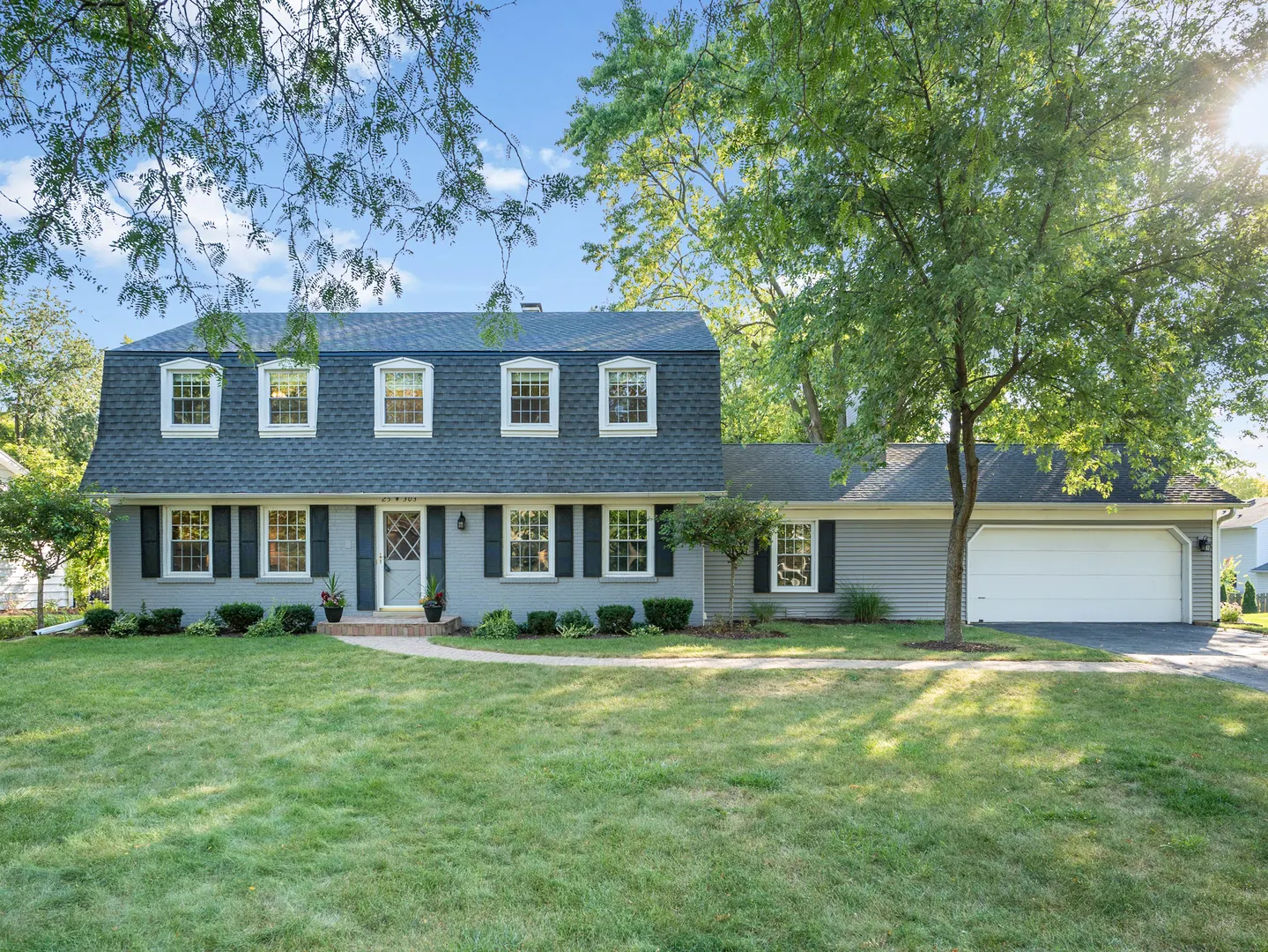 25w303 Gunston Avenue IL