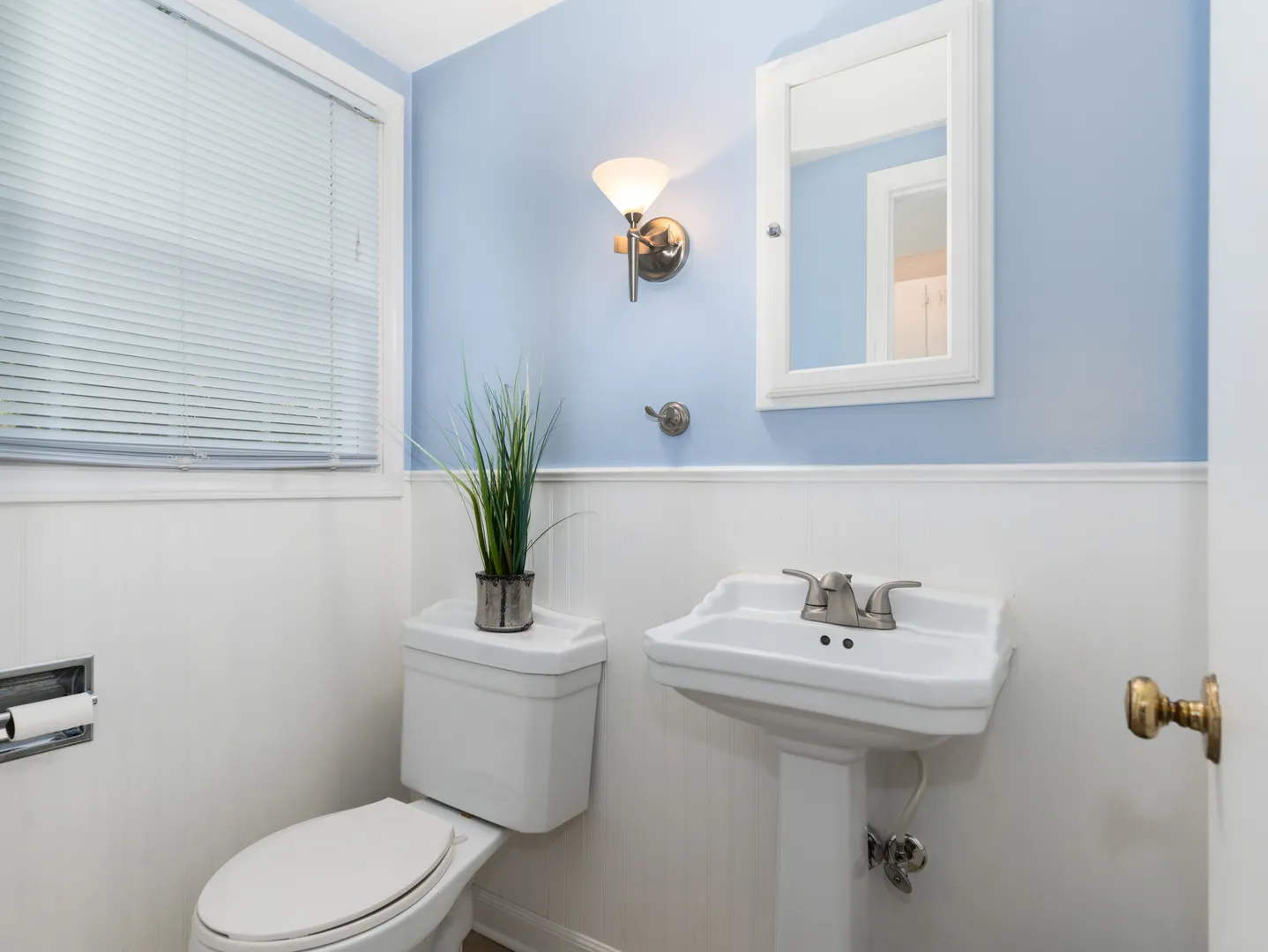 25w303 Gunston Avenue IL