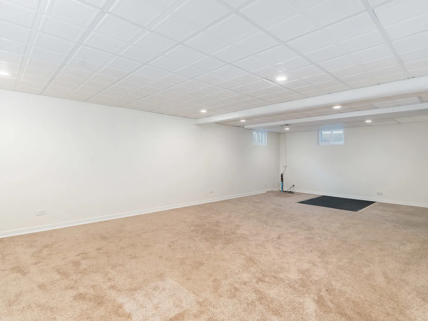 25w303 Gunston Avenue IL