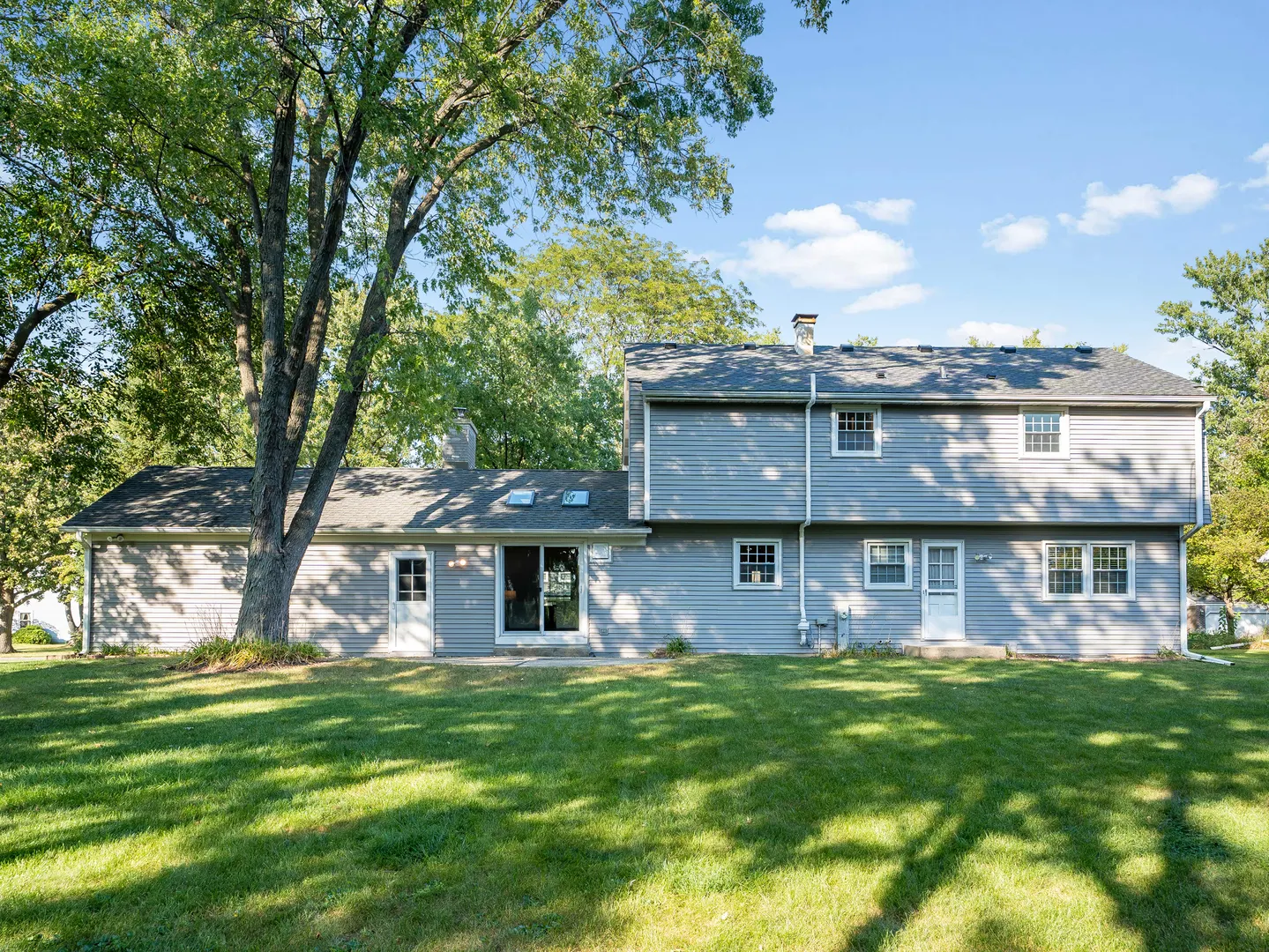 25w303 Gunston Avenue IL