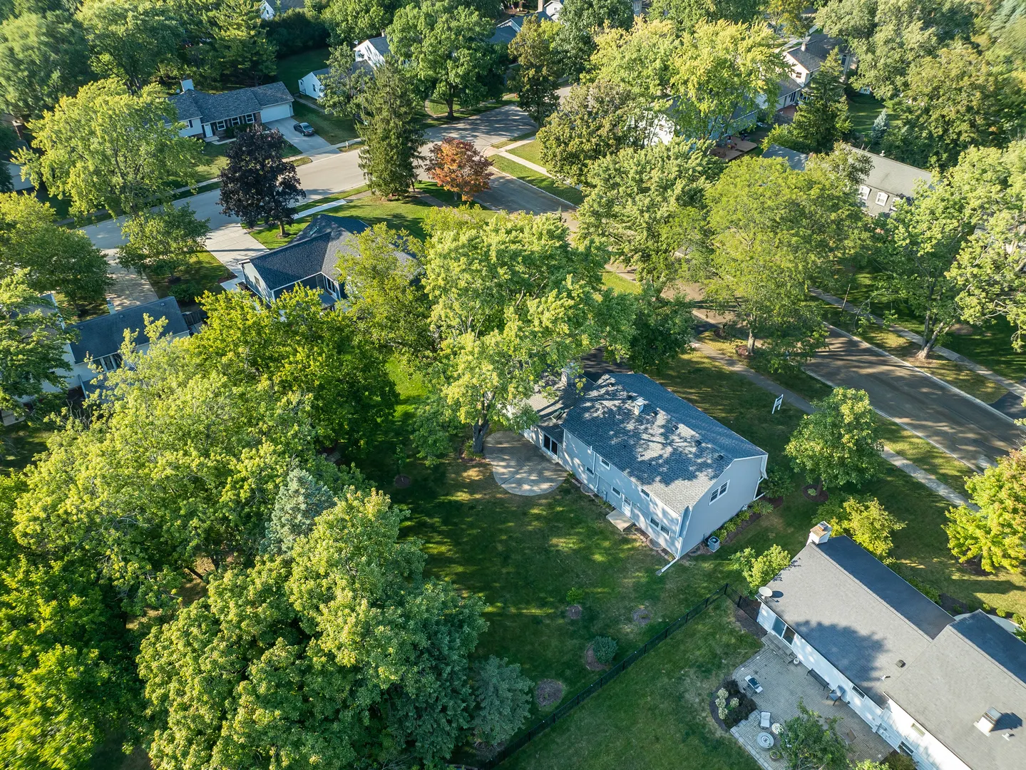 25w303 Gunston Avenue IL