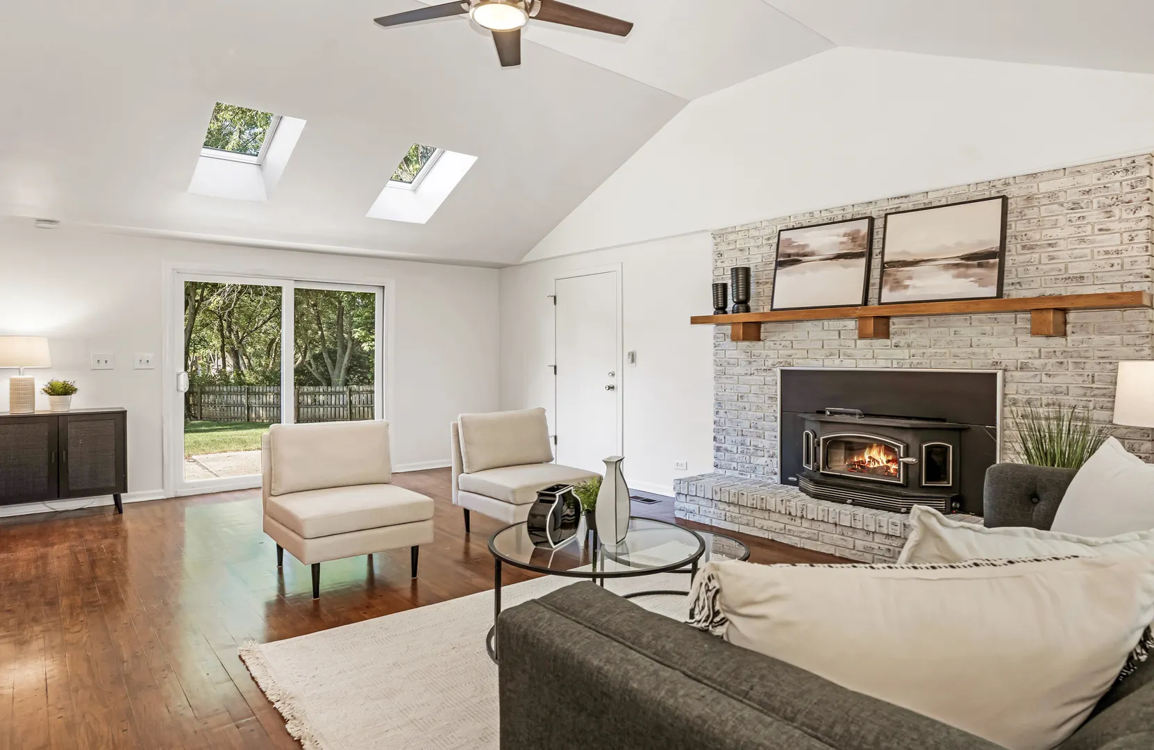 25w303 Gunston Avenue IL