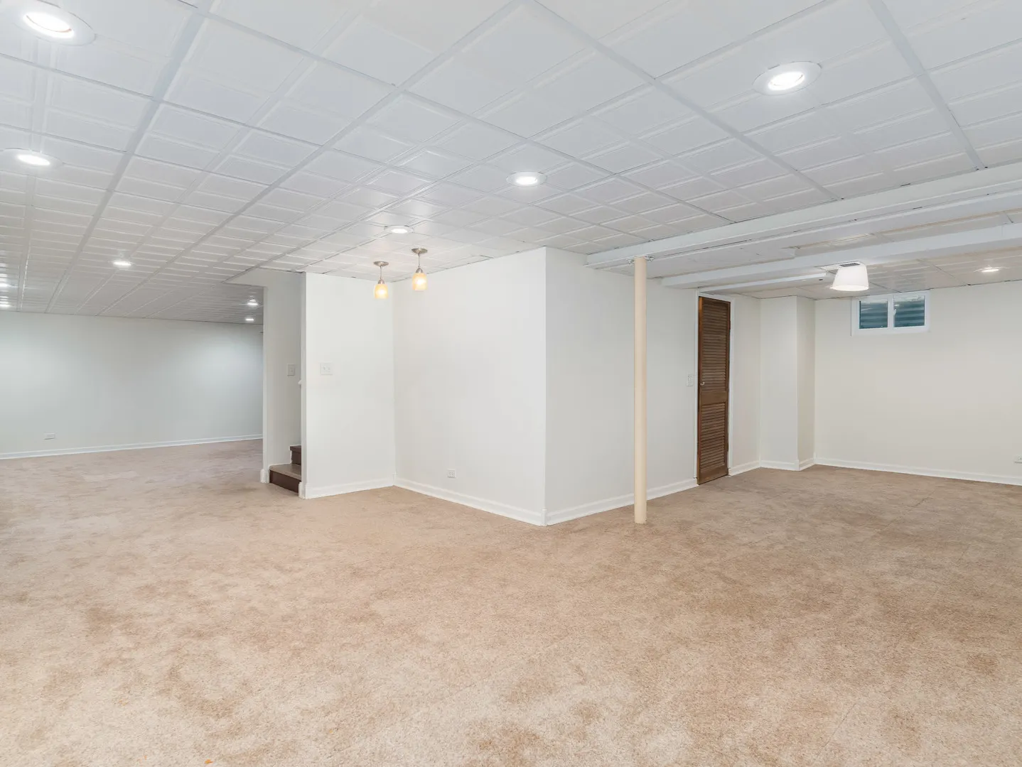 25w303 Gunston Avenue IL