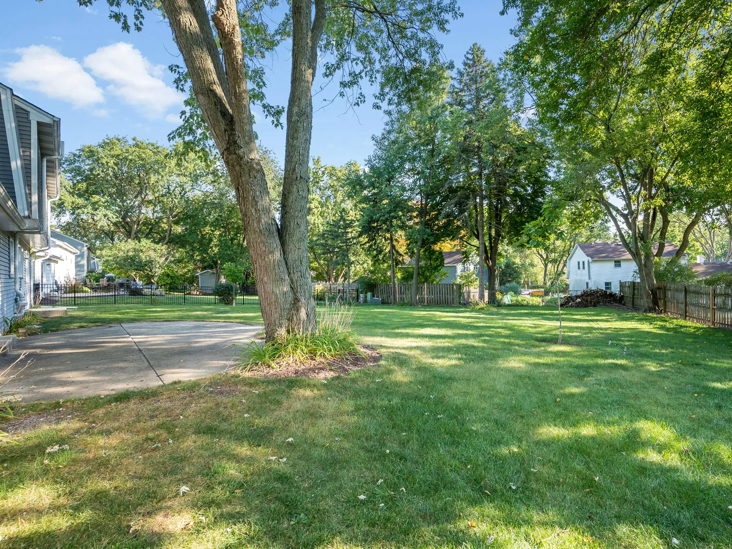 25w303 Gunston Avenue IL