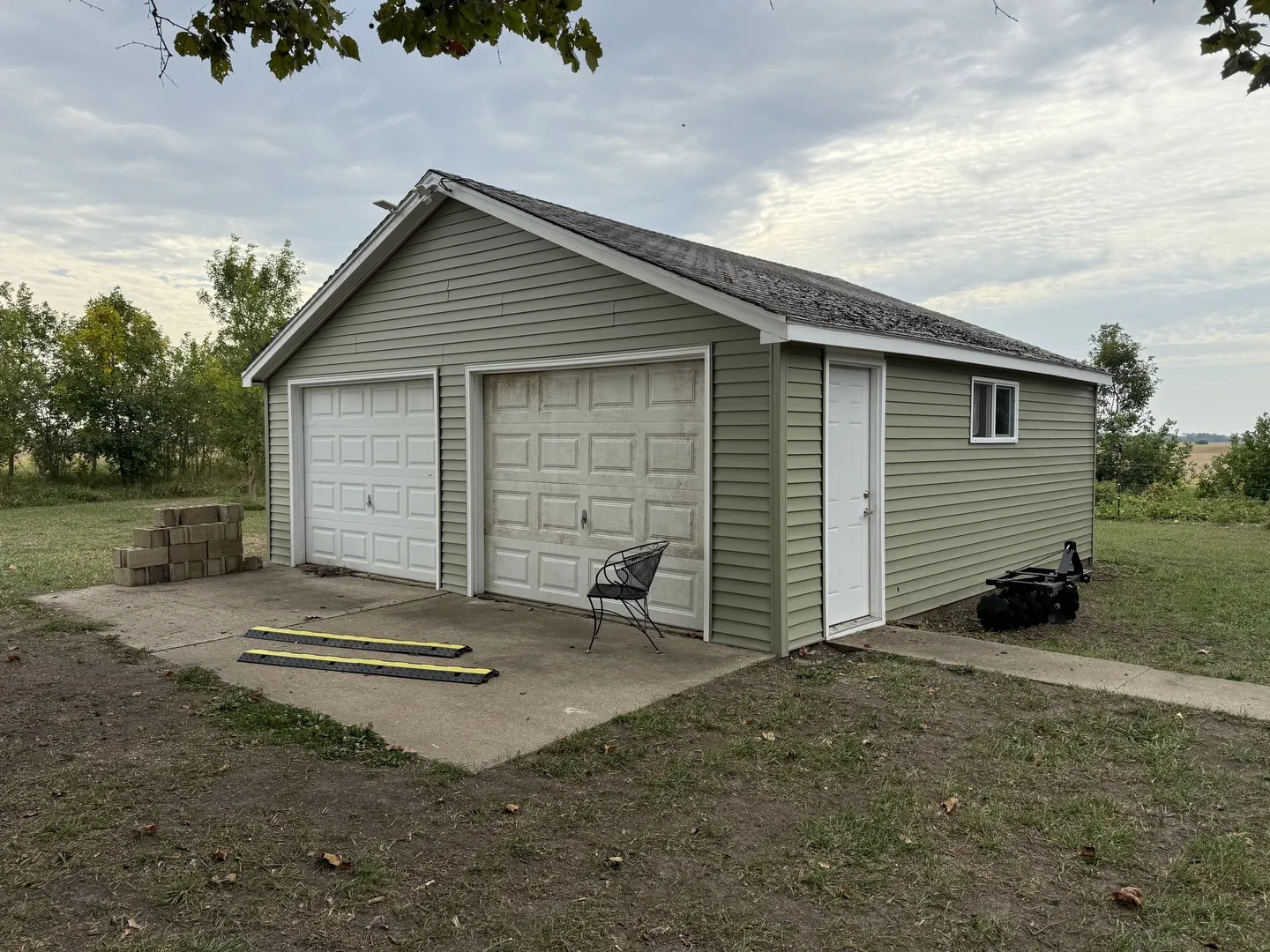 663 1525 East Street IL
