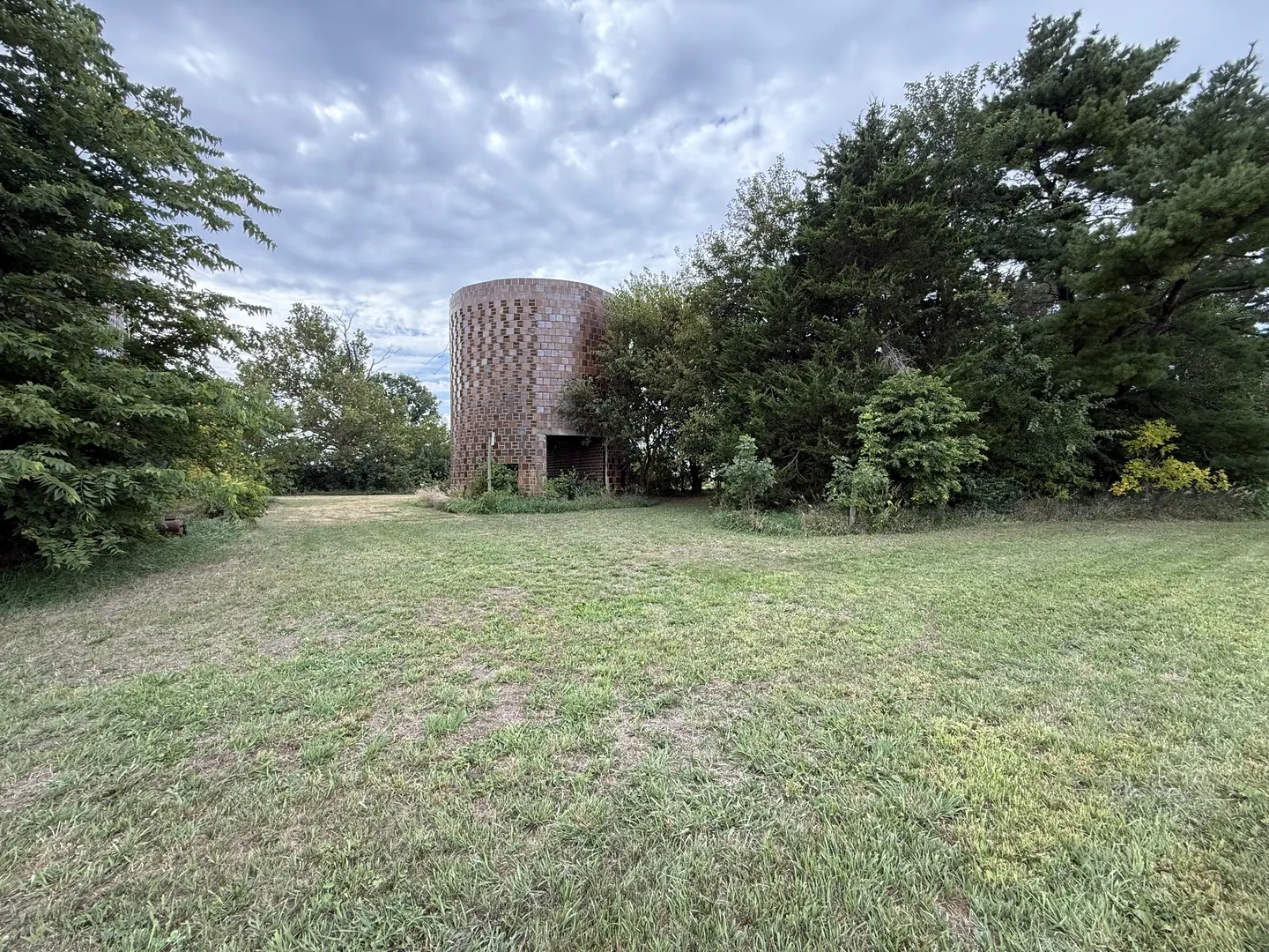 663 1525 East Street IL