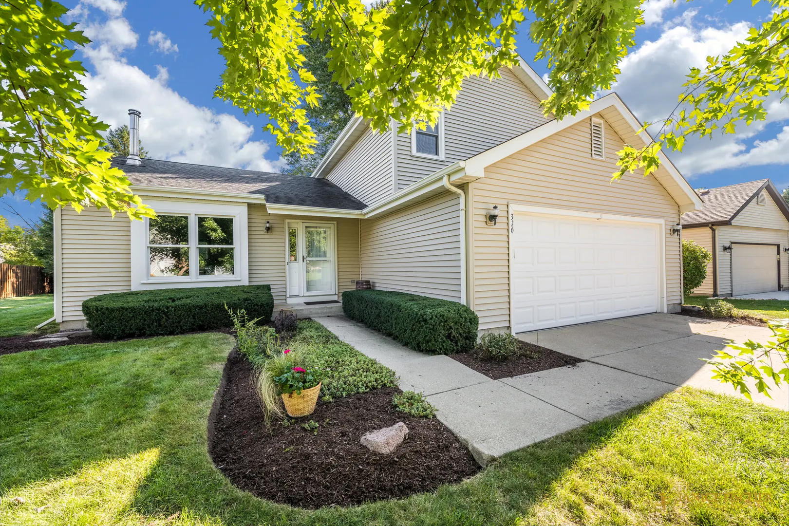 316 S Cross Trail IL