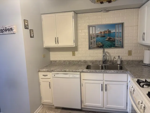 1133 S Finley Road 410 IL