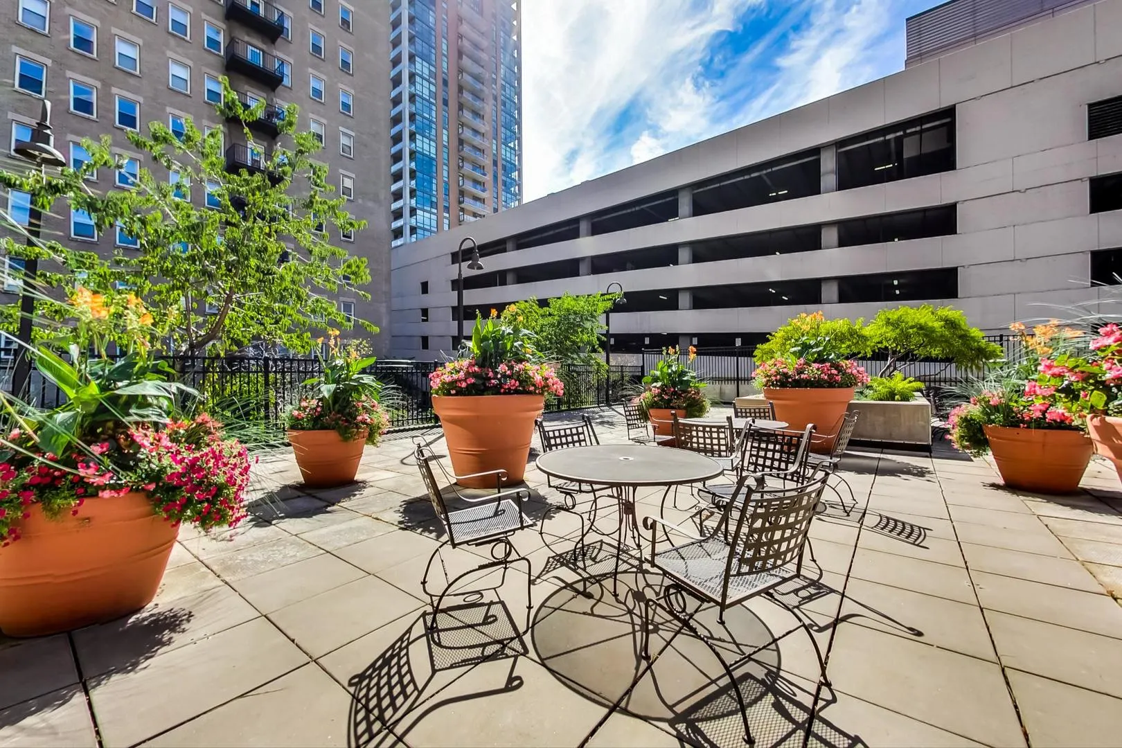 41 E 8th Street 1807 IL