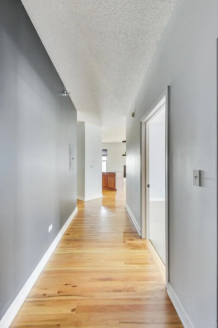 41 E 8th Street 1807 IL