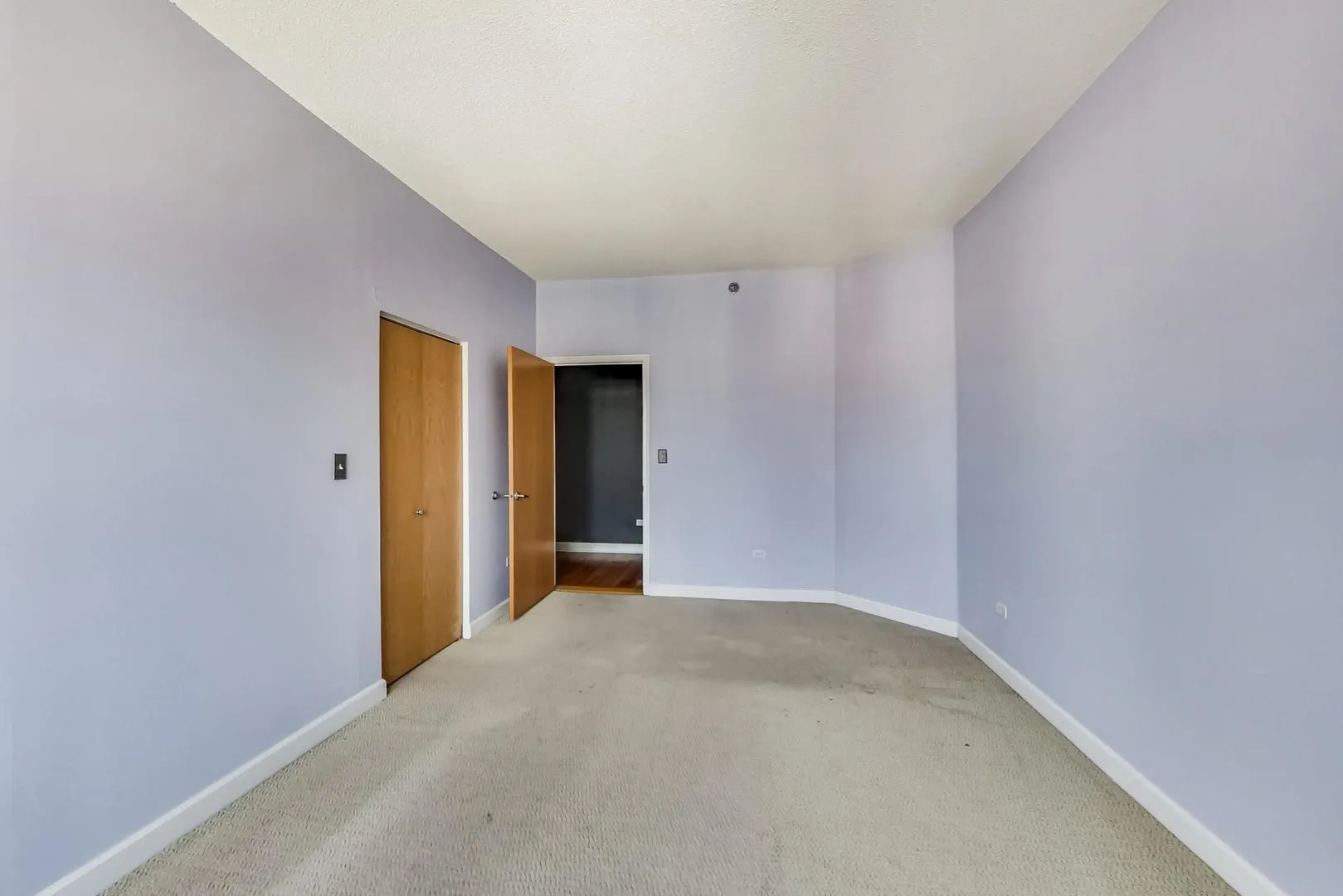 41 E 8th Street 1807 IL