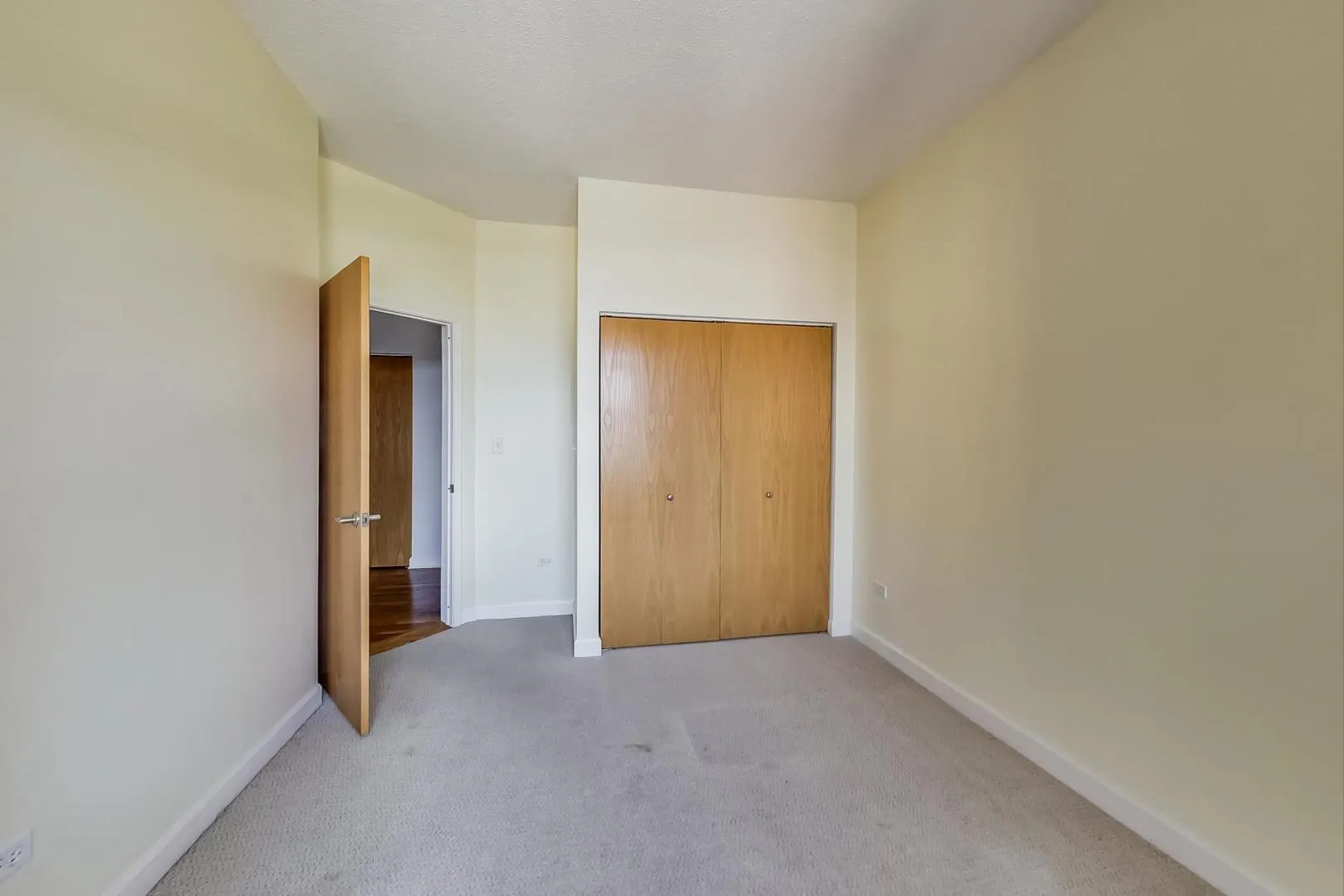 41 E 8th Street 1807 IL