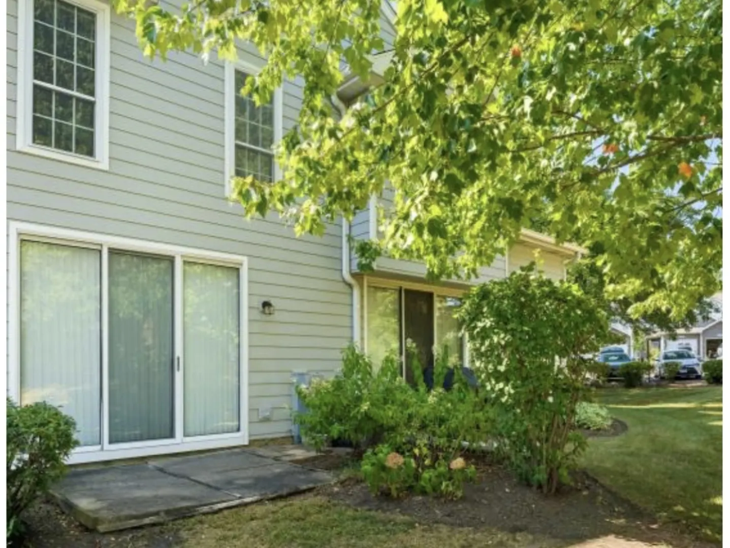 519 Woodcrest Drive 519 IL