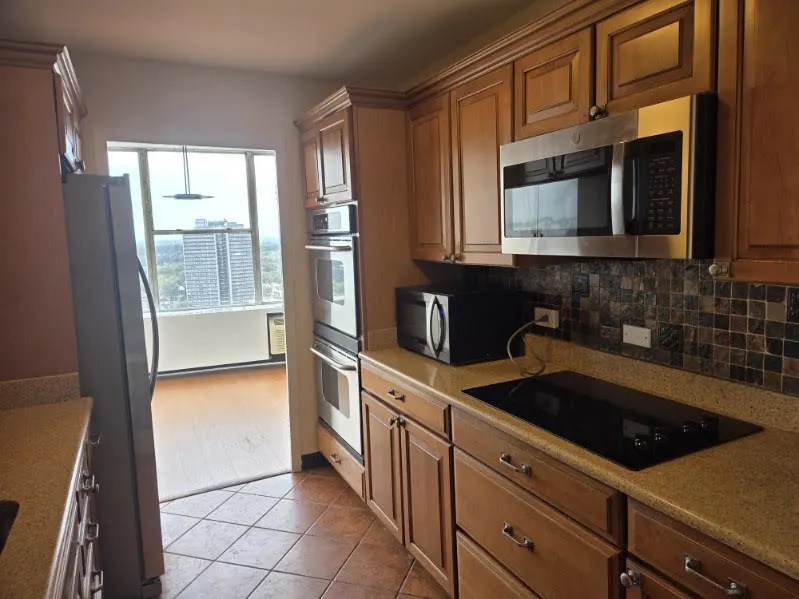 5757 N Sheridan Road 20J IL