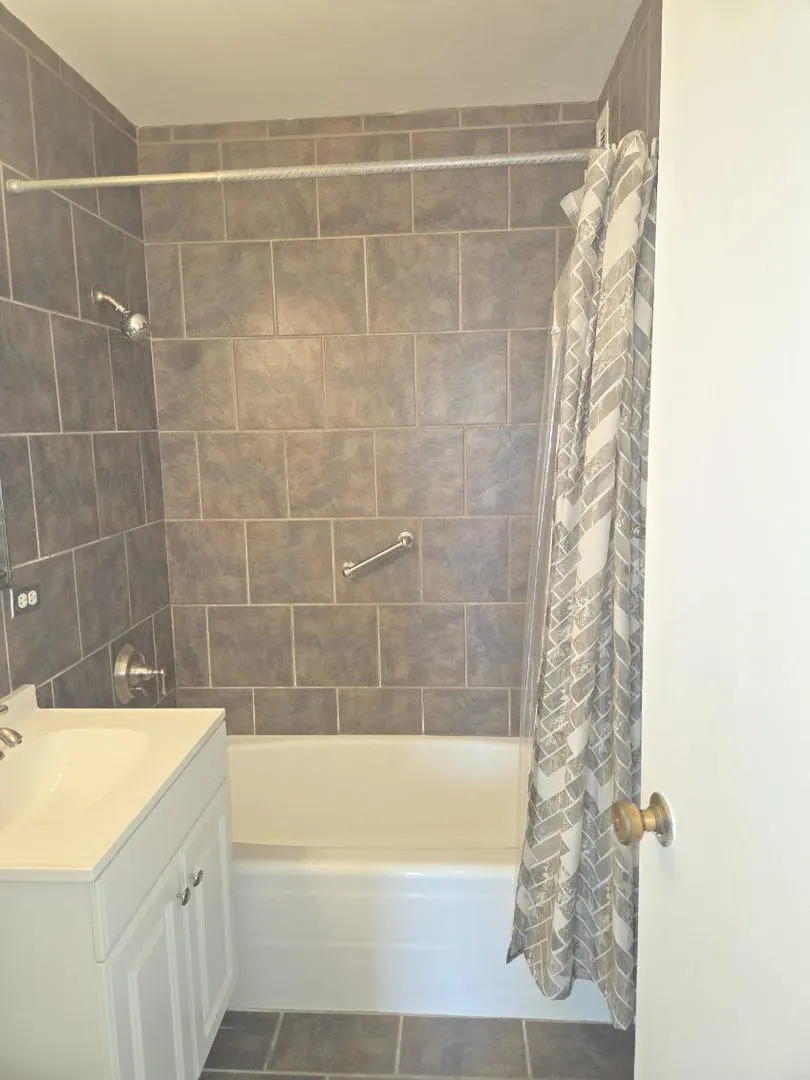 5757 N Sheridan Road 20J IL