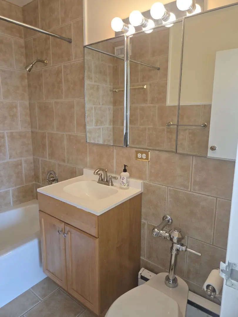 5757 N Sheridan Road 20J IL