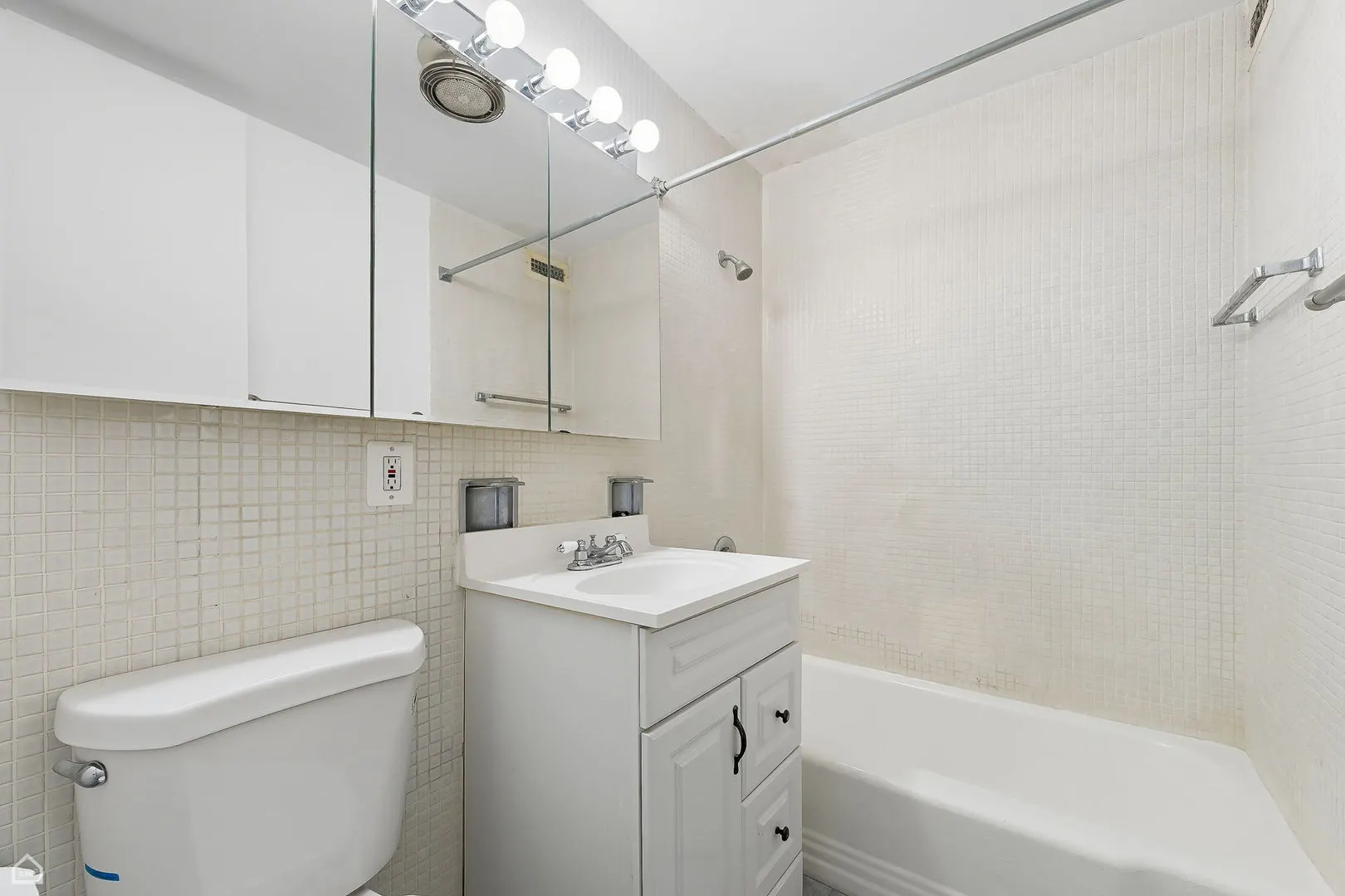 4800 S Chicago Beach Drive 408S IL