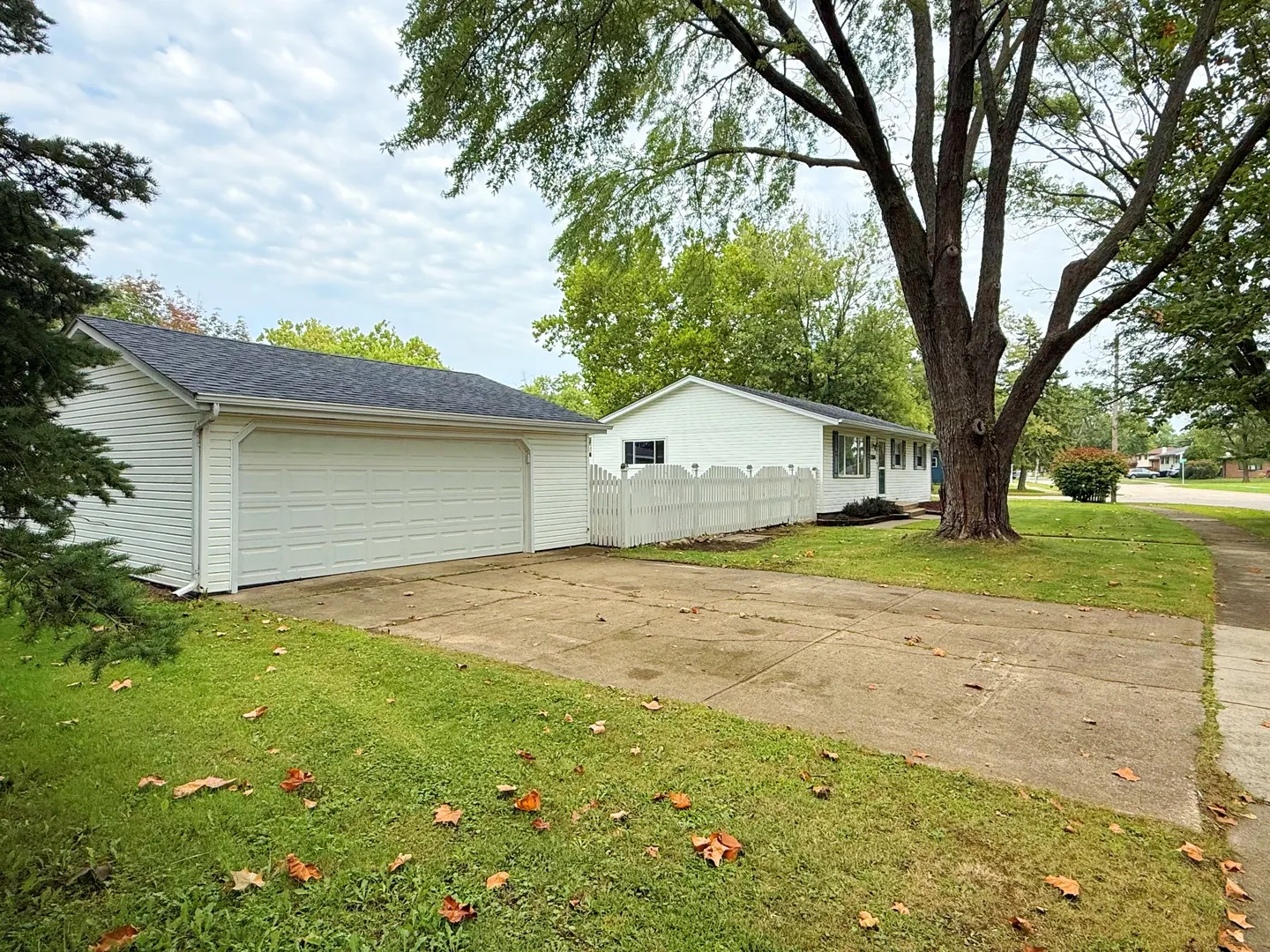 1106 Shoals Drive IL