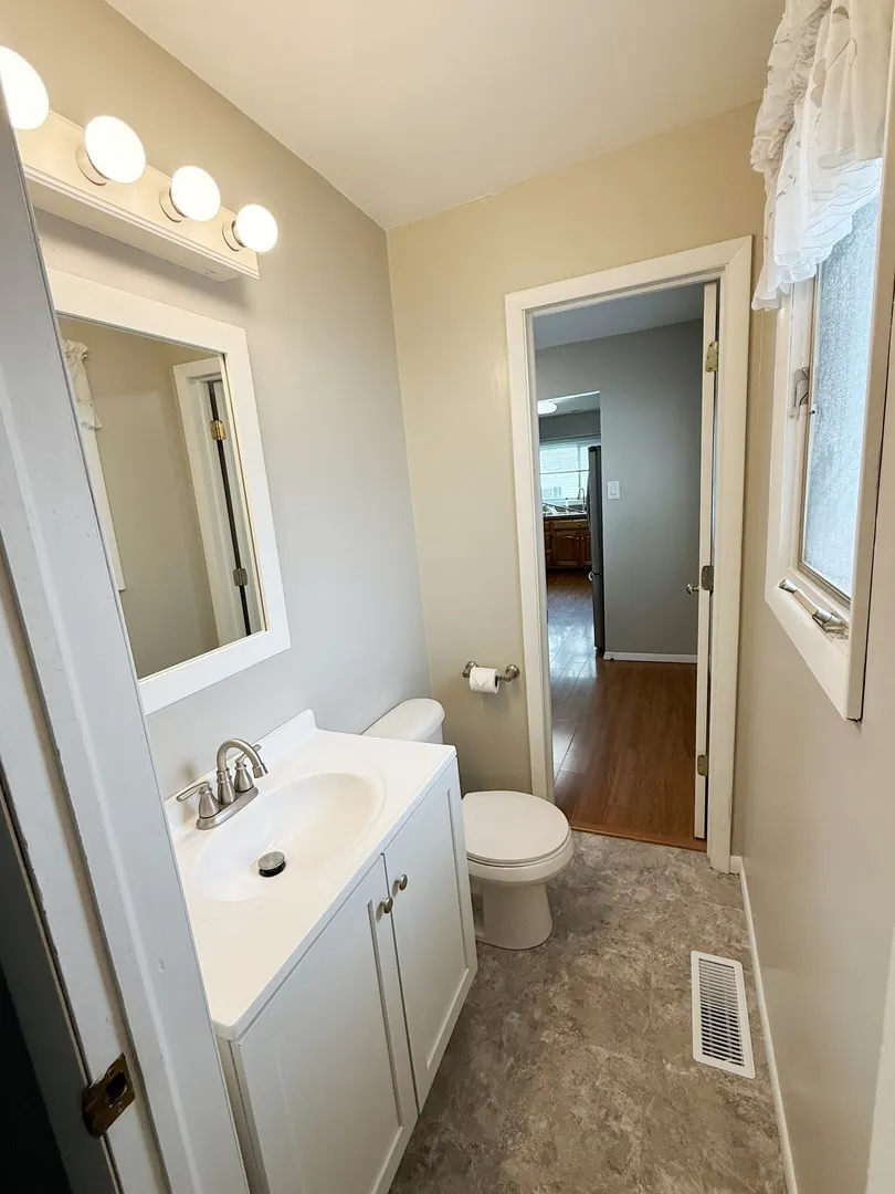 1106 Shoals Drive IL