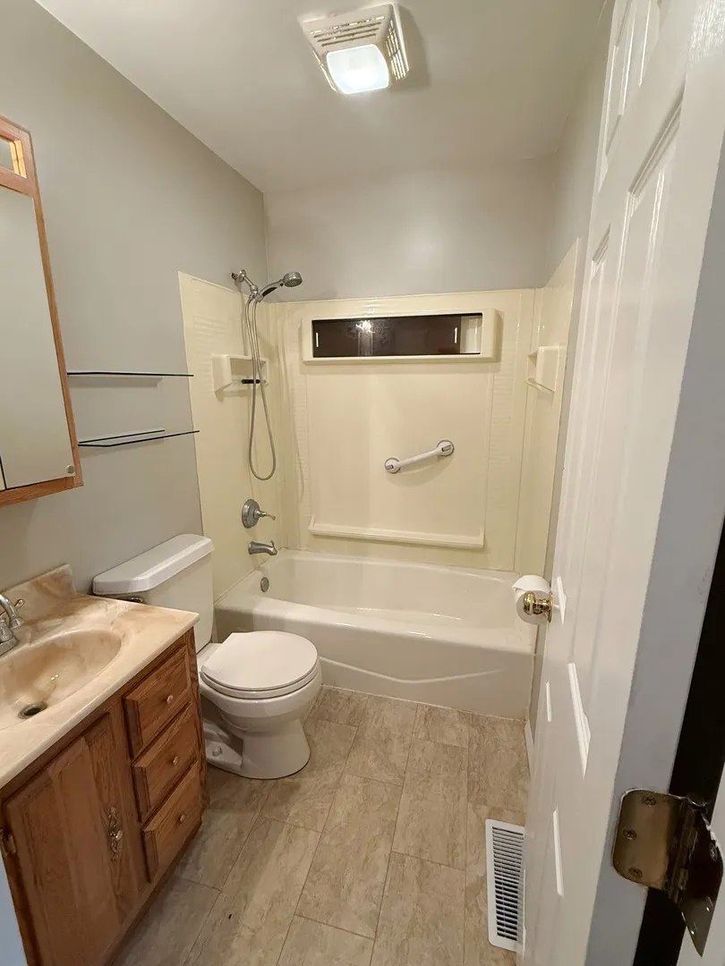 1106 Shoals Drive IL