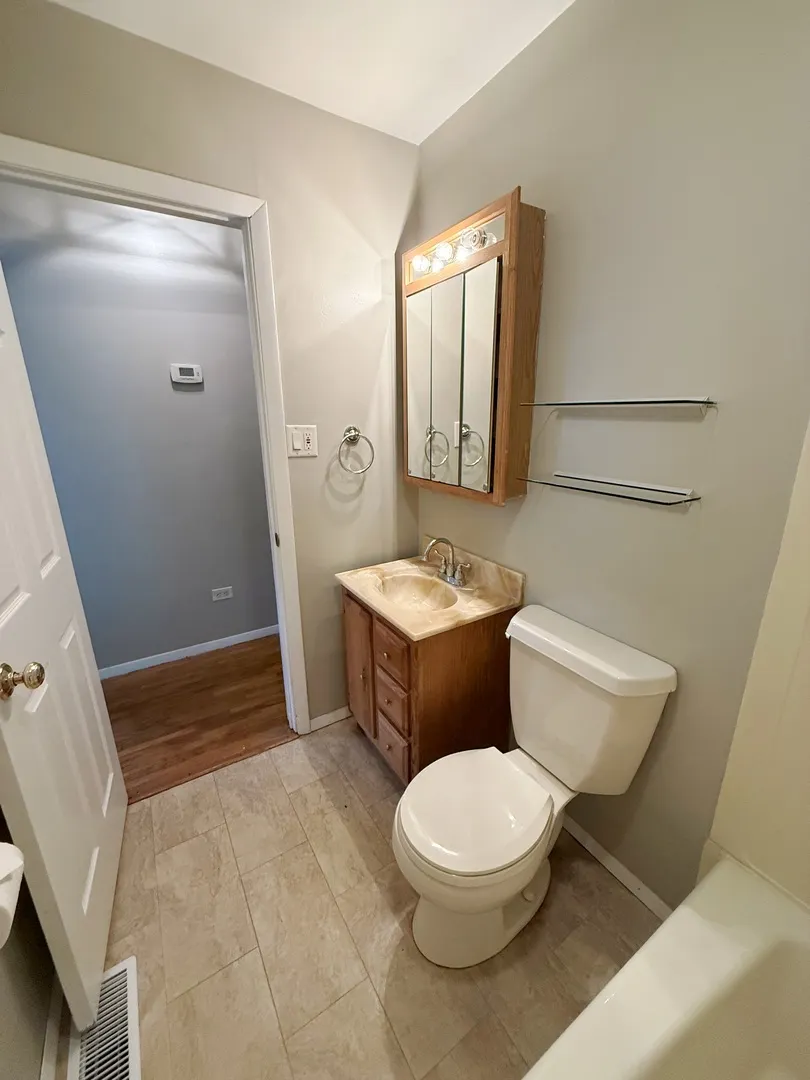1106 Shoals Drive IL