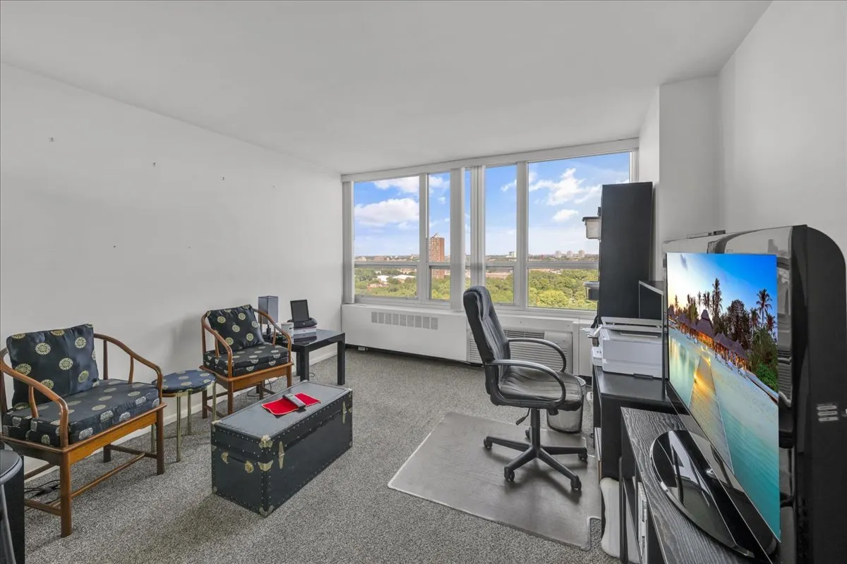 4800 S Chicago Beach Drive 1701N IL