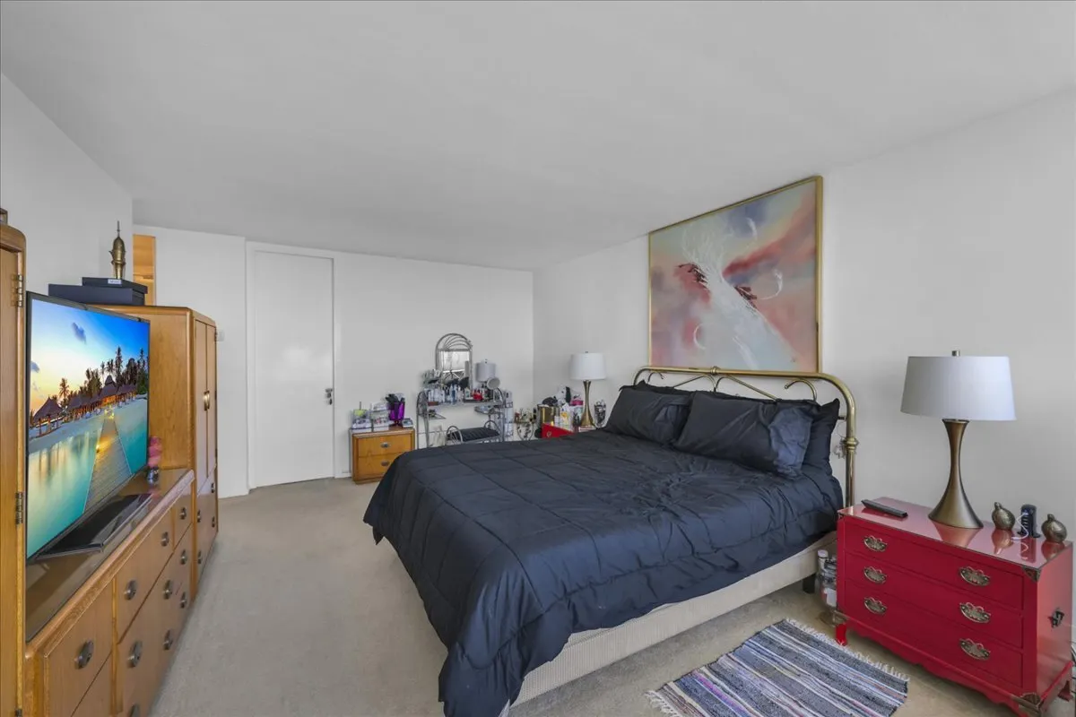 4800 S Chicago Beach Drive 1701N IL