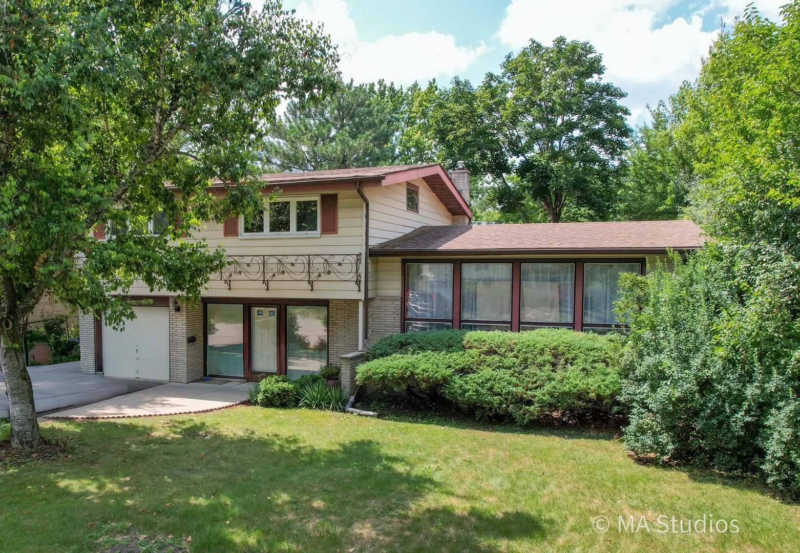 636 Clearview Drive IL